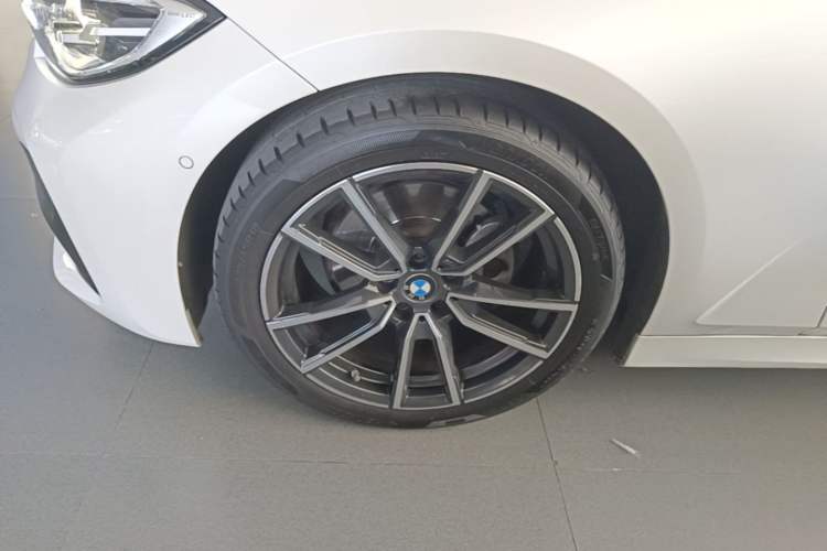 Used BMW 3 Series 2020 Restyled 325Li M Sport Package Left Front Wheel Hub