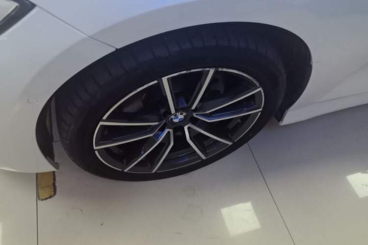 Used BMW 3 Series 2020 320Li M Sport Package Left Front Wheel Hub