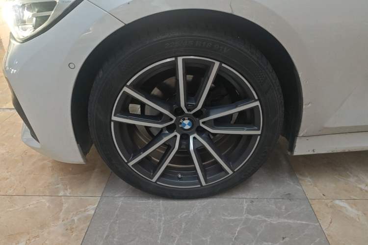 Used BMW 3 Series 2020 Restyled 325Li M Sport Package Left Front Wheel Hub