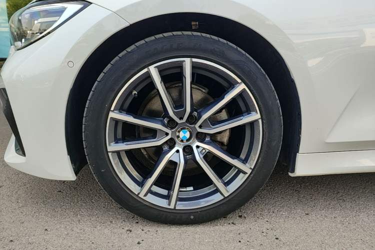 Used BMW 3 Series 2020 Restyled 325Li M Sport Package Left Front Wheel Hub