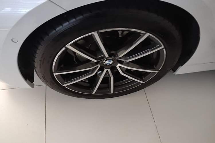 Used BMW 3 Series 2020 320Li M Sport Package Left Front Wheel Hub