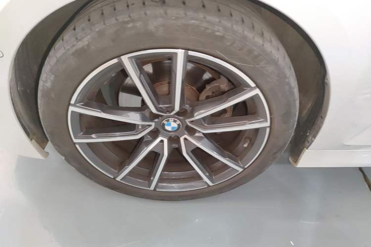 Used BMW 3 Series 2020 Restyled 325Li M Sport Package Left Front Wheel Hub