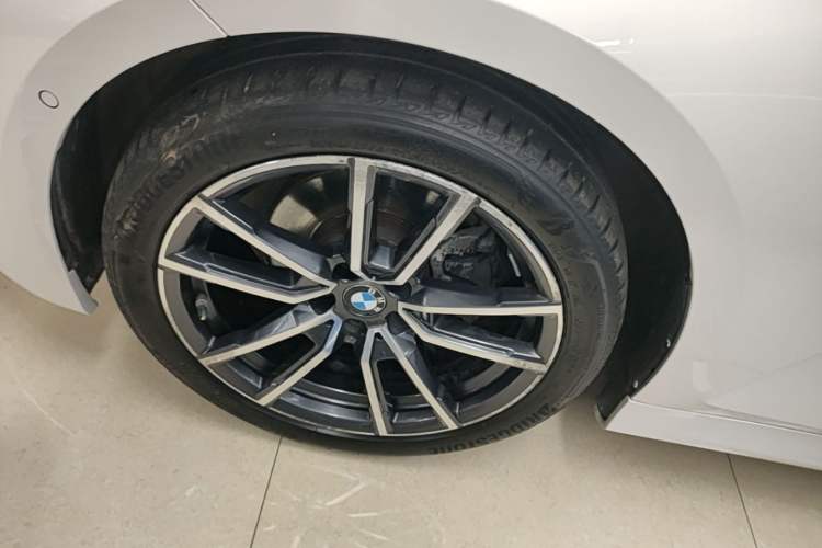 Used BMW 3 Series 2020 325Li xDrive M Sport Package Left Front Wheel Hub