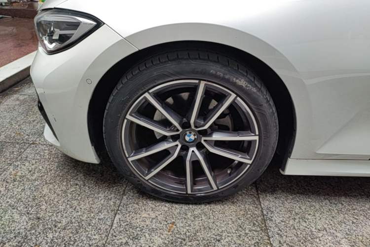 Used BMW 3 Series 2020 320Li M Sport Package Left Front Wheel Hub