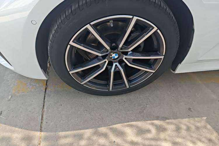 Used BMW 3 Series 2020 320Li M Sport Package Left Front Wheel Hub