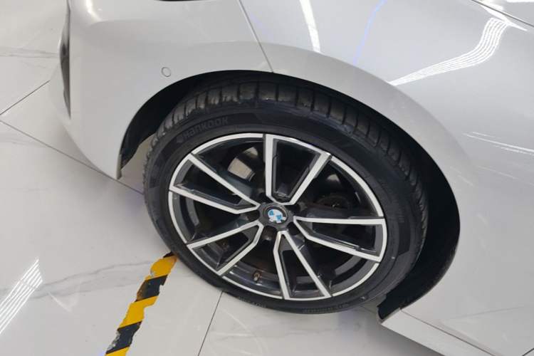 Used BMW 3 Series 2020 Restyled 325Li M Sport Package Left Front Wheel Hub
