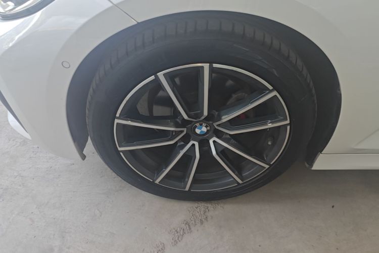 Used BMW 3 Series 2020 325Li M Sport Package Left Front Wheel Hub