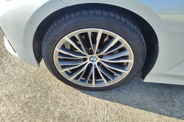 Used BMW 3 Series 2020 325Li First Edition Left Front Wheel Hub