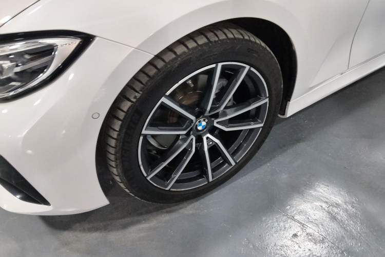 Used BMW 3 Series 2020 Restyled 325Li M Sport Package Left Front Wheel Hub