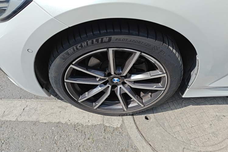 Used BMW 3 Series 2020 320Li M Sport Package Left Front Wheel Hub