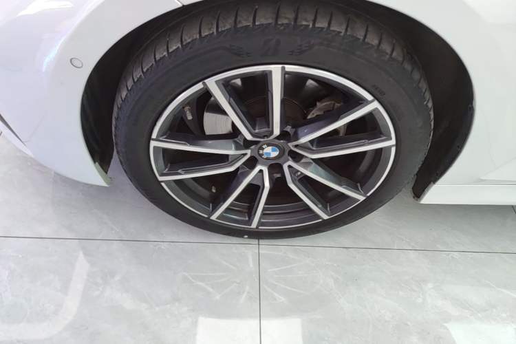 Used BMW 3 Series 2020 320Li M Sport Package Left Front Wheel Hub