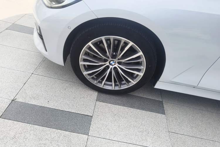 Used BMW 3 Series 2020 325Li First Edition Left Front Wheel Hub