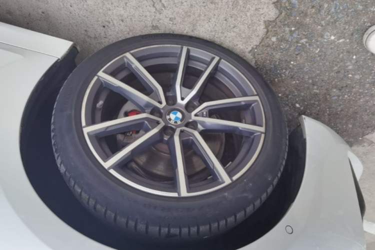 Used BMW 3 Series 2020 320Li M Sport Package Left Front Wheel Hub