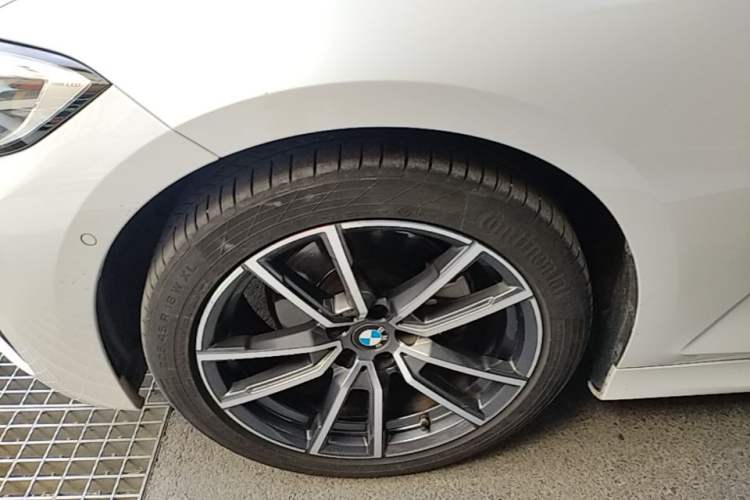 Used BMW 3 Series 2020 Restyled 325Li M Sport Package Left Front Wheel Hub