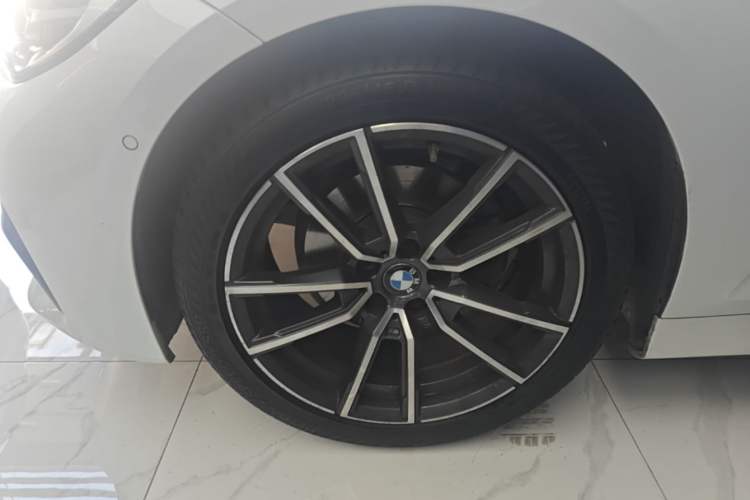 Used BMW 3 Series 2020 325Li M Sport Package Left Front Wheel Hub
