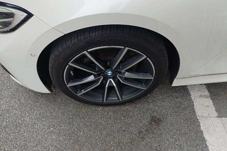 Used BMW 3 Series 2020 Restyled 325Li M Sport Package Left Front Wheel Hub