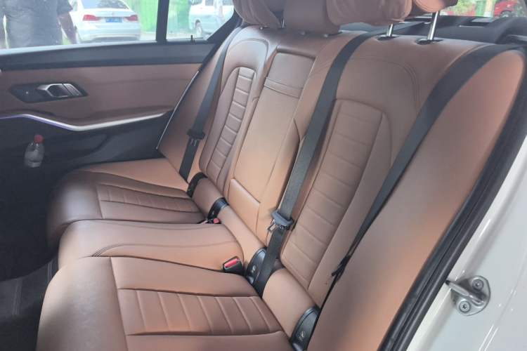Used BMW 3 Series 2020 Restyled 325Li M Sport Package Left Rear Seat