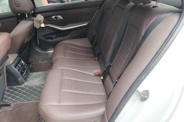 Used BMW 3 Series 2020 Restyled 325Li M Sport Package Left Rear Seat