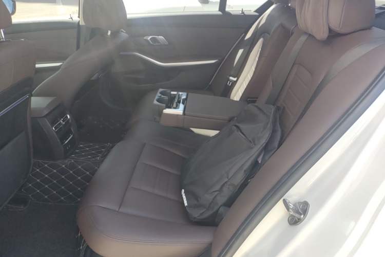Used BMW 3 Series 2020 325Li First Edition Left Rear Seat