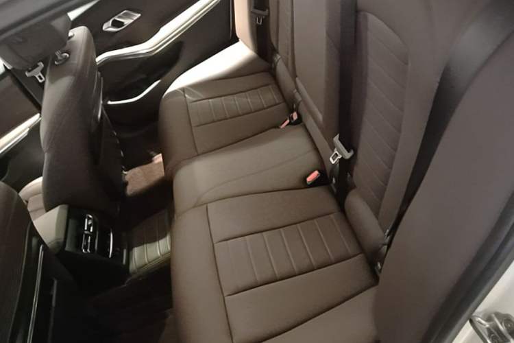 Used BMW 3 Series 2020 320Li M Sport Package Left Rear Seat