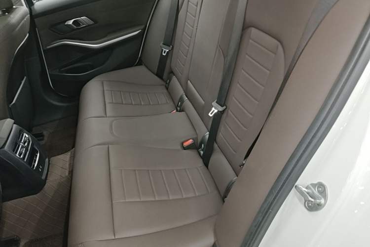 Used BMW 3 Series 2020 320i Sport Package Left Rear Seat