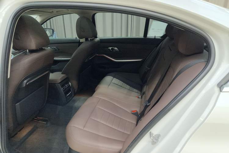 Used BMW 3 Series 2020 Restyled 325Li M Sport Package Left Rear Seat