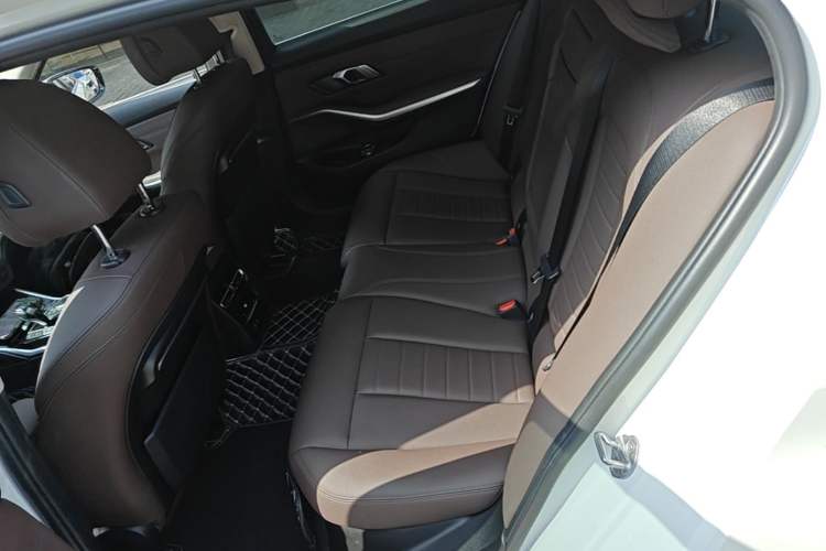 Used BMW 3 Series 2020 320Li M Sport Package Left Rear Seat