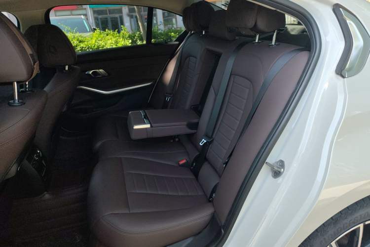 Used BMW 3 Series 2020 Restyled 325Li M Sport Package Left Rear Seat