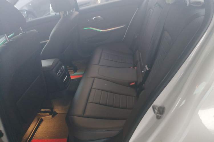 Used BMW 3 Series 2020 Restyled 325i M Sport Night Edition Package Left Rear Seat