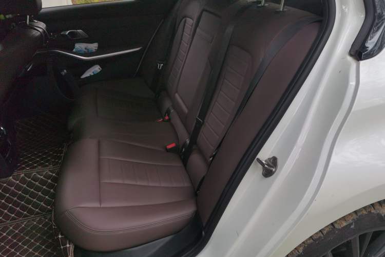 Used BMW 3 Series 2020 325i M Sport Night Edition package Left Rear Seat