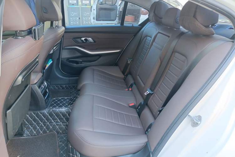 Used BMW 3 Series 2020 320Li M Sport Package Left Rear Seat
