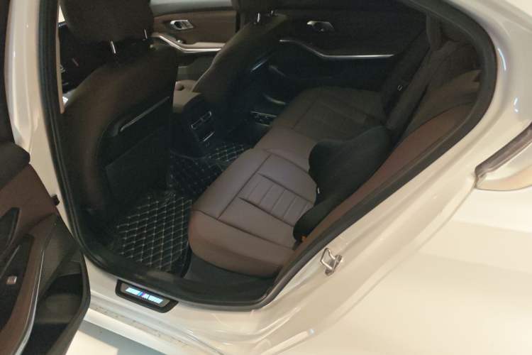 Used BMW 3 Series 2020 320Li M Sport Package Left Rear Seat