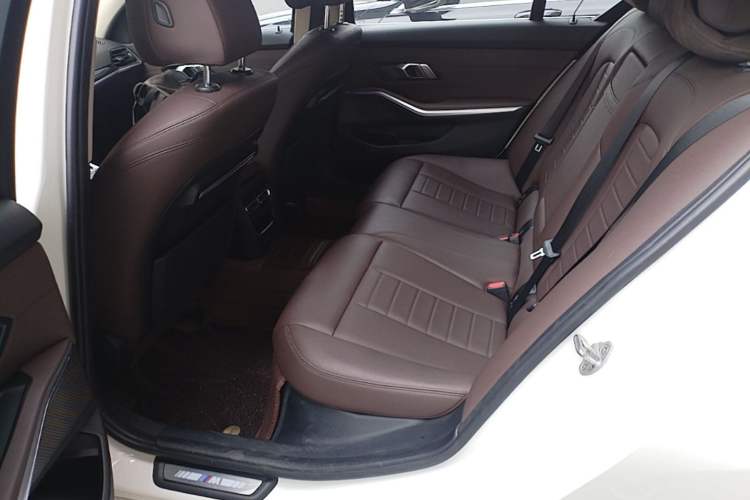 Used BMW 3 Series 2020 Restyled 325Li M Sport Package Left Rear Seat