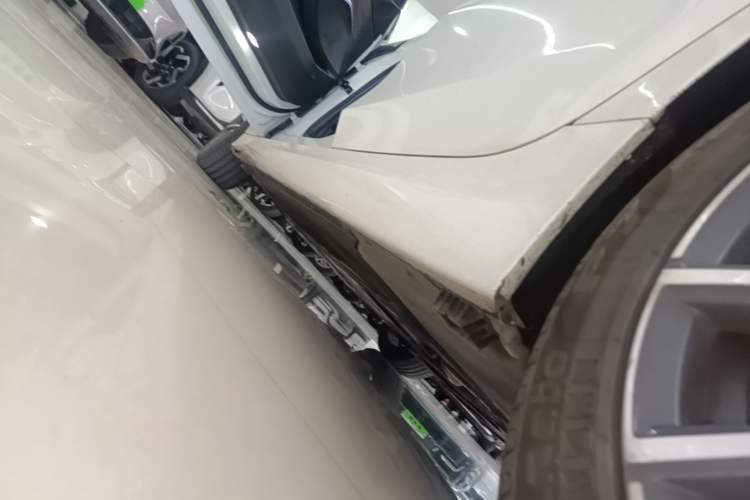 Used BMW 3 Series 2020 325Li M Sport Package Left Side Sill