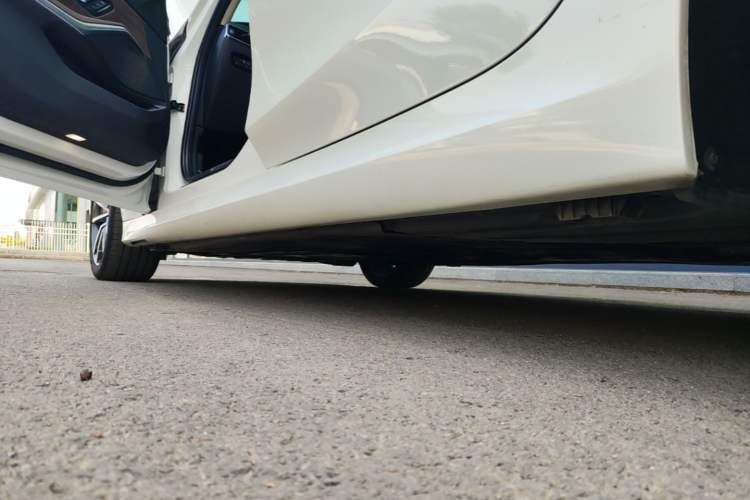 Used BMW 3 Series 2020 Restyled 325Li M Sport Package Left Side Sill