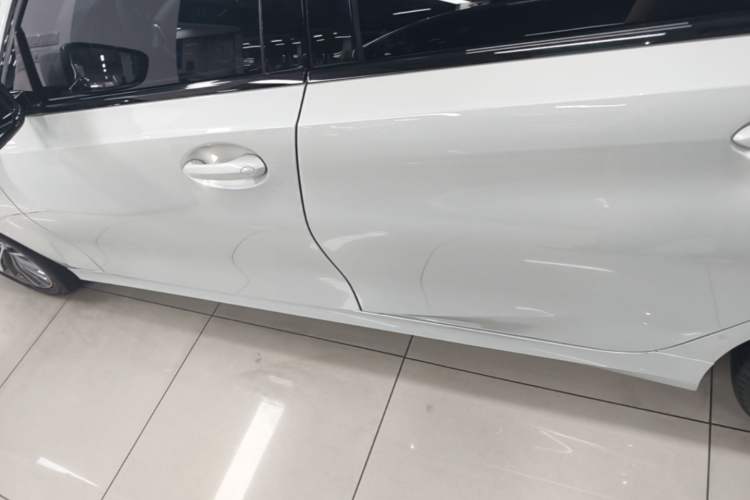 Used BMW 3 Series 2020 320i Sport Package Left Side Sill