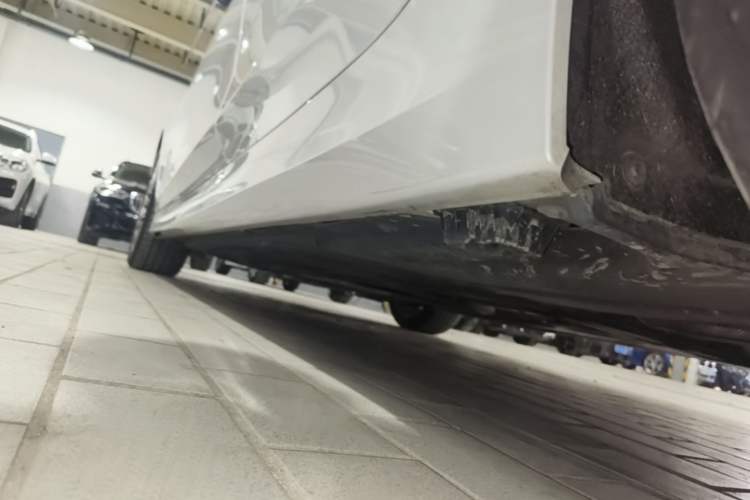Used BMW 3 Series 2020 325Li First Edition Left Side Sill