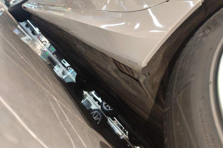 Used BMW 3 Series 2020 325Li First Edition Left Side Sill