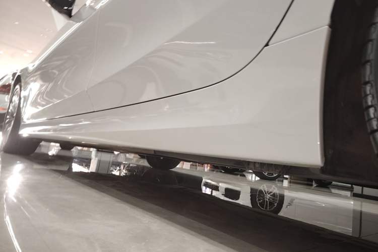 Used BMW 3 Series 2020 325Li First Edition Left Side Sill