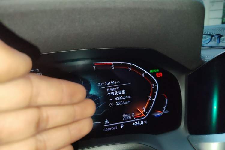 Used BMW 3 Series 2020 Restyled 325Li M Sport Package Odometer Close Up