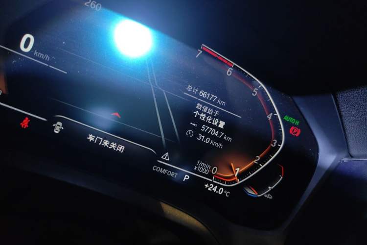 Used BMW 3 Series 2020 Facelifted 325Li M Sport Night Edition Package Odometer Close Up