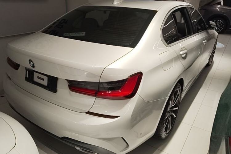 Used BMW 3 Series 2020 320Li M Sport Package Rear Right 45 Deg