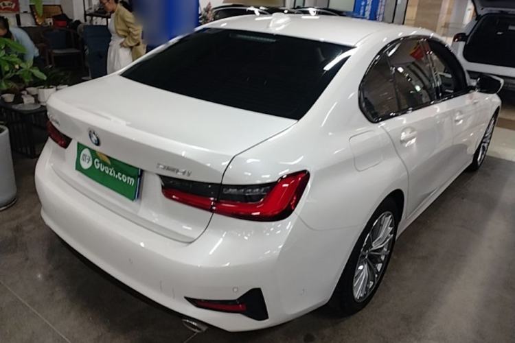 Used BMW 3 Series 2020 320i Sport Package Rear Right 45 Deg