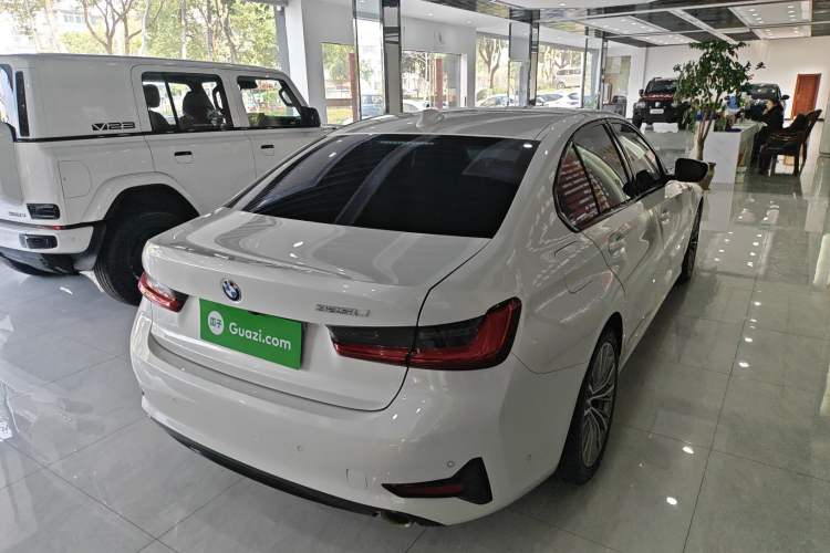 Used BMW 3 Series 2020 320i Sport Package Rear Right 45 Deg
