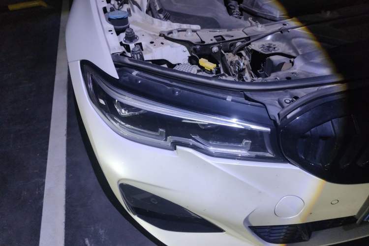 Used BMW 3 Series 2020 Facelifted 325Li M Sport Night Edition Package Right Front Headlight