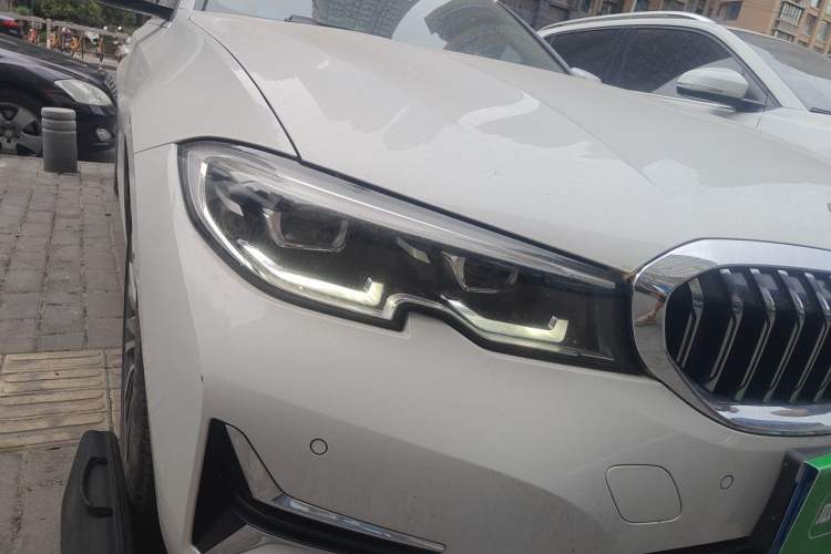 Used BMW 3 Series 2020 325Li First Edition Right Front Headlight