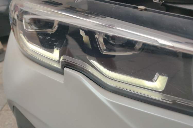 Used BMW 3 Series 2020 Facelift 325Li First Edition Right Front Headlight