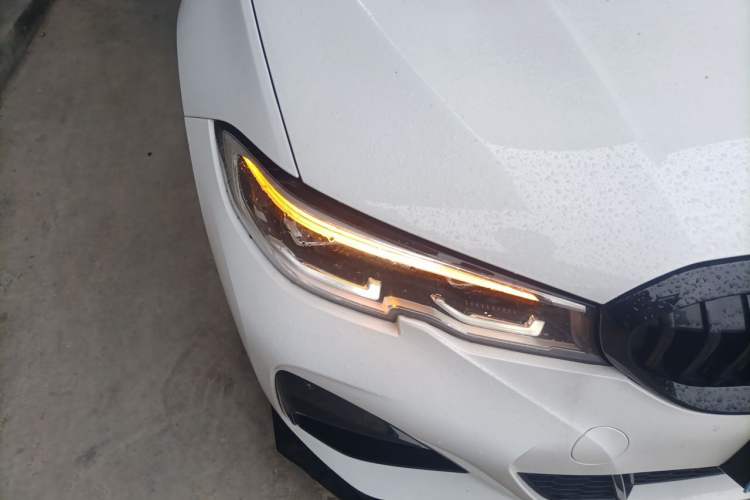 Used BMW 3 Series 2020 325i M Sport Night Edition package Right Front Headlight