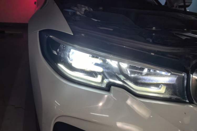 Used BMW 3 Series 2020 325Li M Sport Package Right Front Headlight