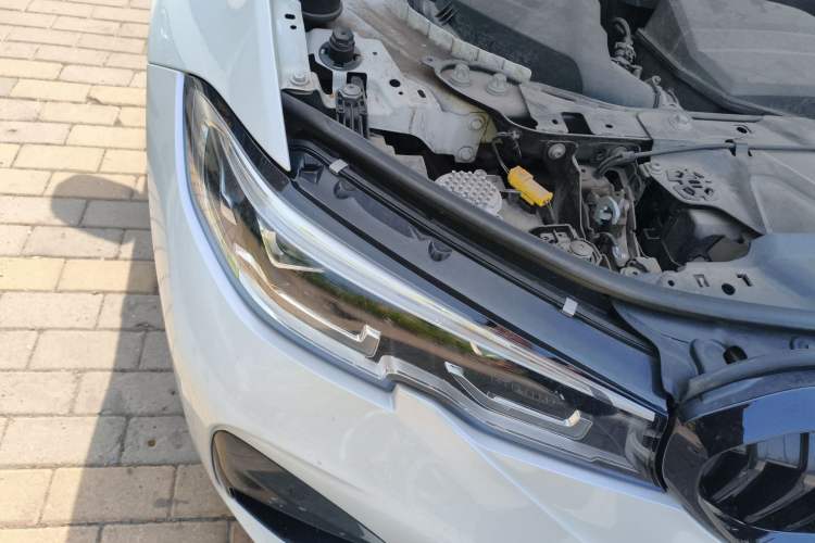 Used BMW 3 Series 2020 Facelifted 325Li M Sport Night Edition Package Right Front Headlight